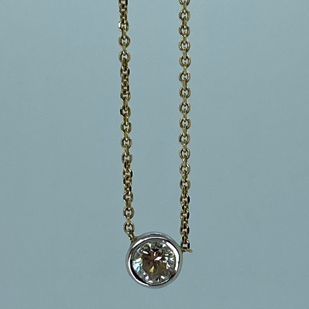 14KT solitaire diamond 💎 necklace - Picture 11 of 17